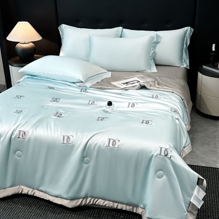 91家纺网 家纺一手货源 找家纺 满羽家纺 2025新款凉感冰丝夏被夏凉被空调被四件套 DC-兰灰