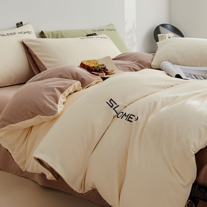 91家纺网 家纺一手货源 找家纺 恋之语 2025新款110克麻绳双拼刺绣四件套 米黄+浅咖