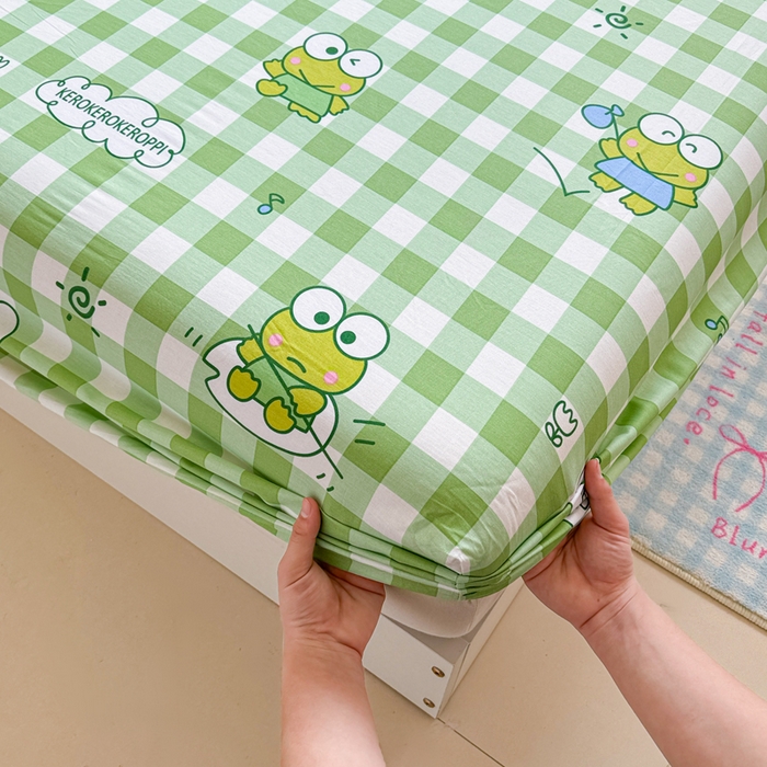 91家纺网 家纺一手货源 找家纺 呗旺鹿 2025新款正版三丽鸥全棉13372单品床笠 格子大眼蛙