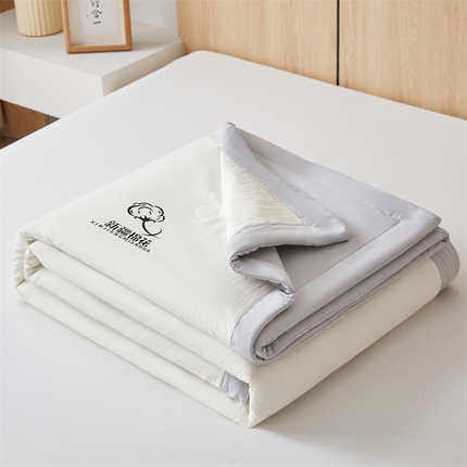 91家纺网 家纺一手货源 找家纺 爱屋及屋 2025新款纯色撞色100%棉花填充夏被夏凉被空调被夏季可机洗薄被子被芯 浅灰+奶白