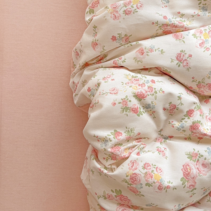 91家纺网 家纺一手货源 找家纺 暖芯优选 2025新款全棉纯棉一字绣四件套系列 花舞轻盈