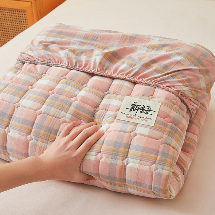 91家纺网 家纺一手货源 找家纺 喜居家纺2025新款A类水洗棉夹棉棉花床笠垫 棉-云舒粉