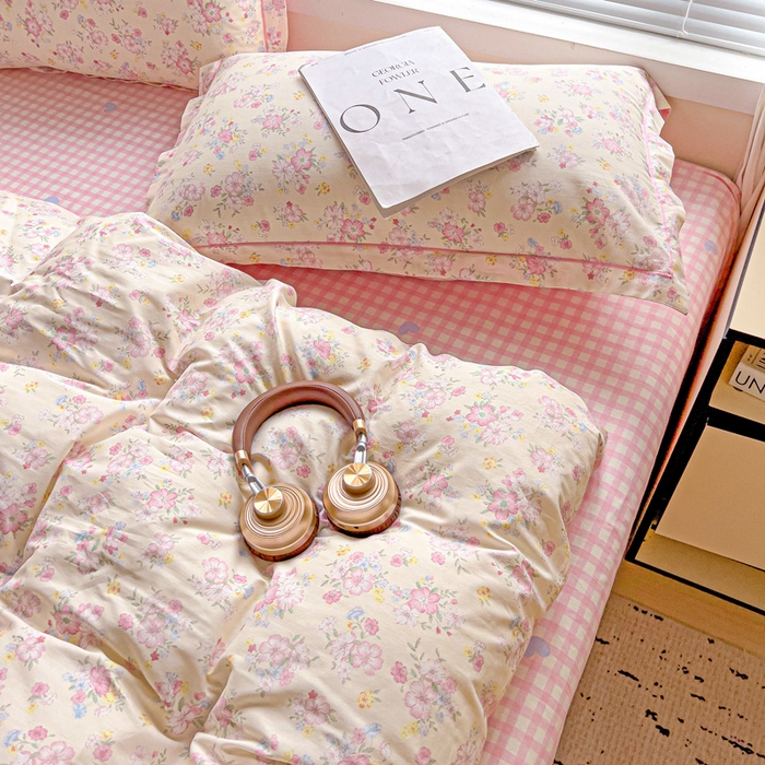 91家纺网 家纺一手货源 找家纺 暖芯优选 2025新款全棉纯棉一字绣四件套系列 春日限定