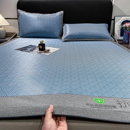 91家纺网 家纺一手货源 找家纺 （总）念家居 2025新款凉感提花冰丝抗菌复合凉席可折叠冰丝席三件套