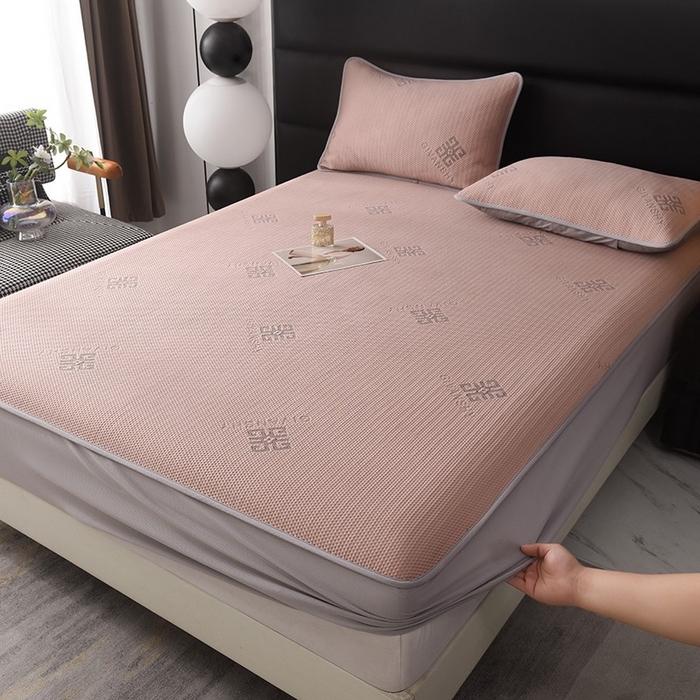 91家纺网 家纺一手货源 找家纺 绒多多 2025新款A类凉感冰豆豆席子凉席床笠款 豆沙粉