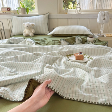91家纺网 家纺一手货源 找家纺 莱登卡奴 2025新款A类全棉色织水洗棉大豆夏被四件套系列 色织夏被-柒夏绿