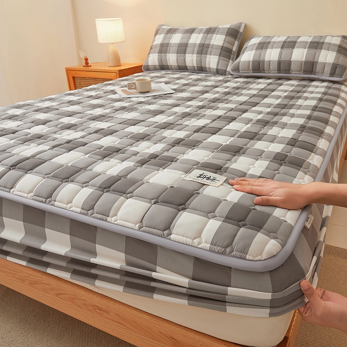 91家纺网 家纺一手货源 找家纺 喜居家纺2025新款A类水洗棉夹棉棉花床笠垫 棉-复古格