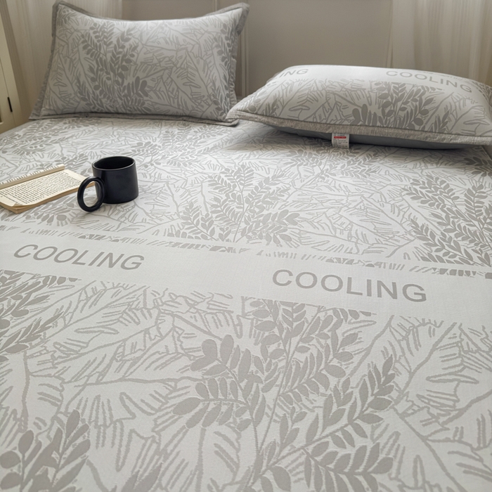 91家纺网 家纺一手货源 找家纺 花漾家居 2025新款A类色织提花PE凉感丝凉席三件套床单床笠款 床单款-含羞灰