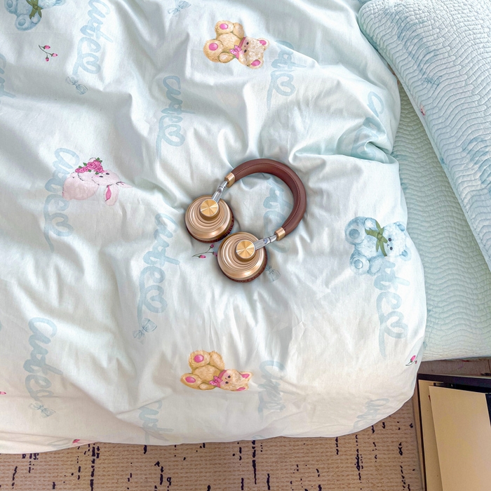 91家纺网 家纺一手货源 找家纺 羽爱家纺 2025全棉13372新疆棉花床盖三件套甜梦小熊