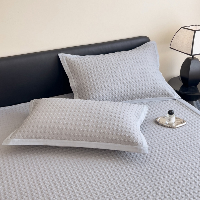 91家纺网 家纺一手货源 找家纺 席世家 2025新款凉感席冰豆豆席子三套件凉席床笠 小方格珍珠灰-床席款