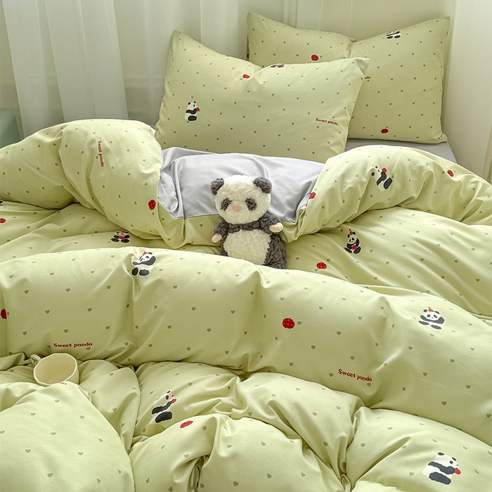 91家纺网 家纺一手货源 找家纺 丝芙妮家居2025新款水洗针织棉双层纱印花四件套 熊猫胖胖-绿