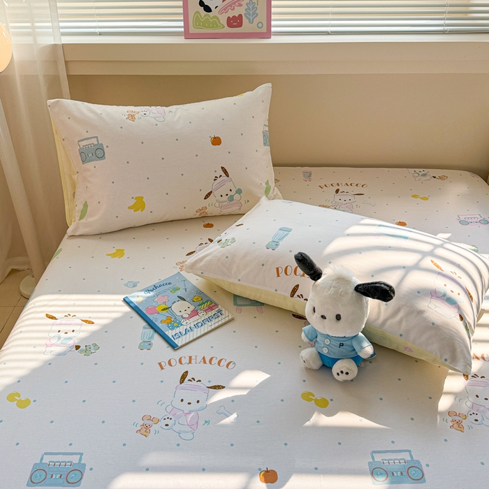 91家纺网 家纺一手货源 找家纺 呗旺鹿 2025新款正版三丽鸥全棉13372单品床笠 运动帕恰狗