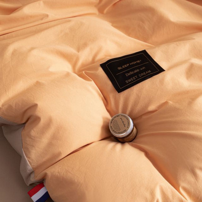 91家纺网 家纺一手货源 找家纺 恋之语 2025新款90克纯色双拼单被套 奶油橙+卡其灰