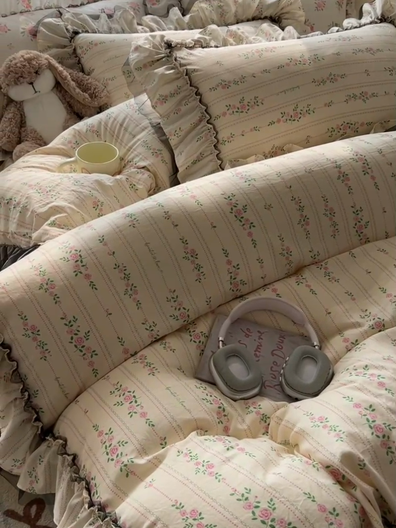 91家纺网 家纺一手货源 找家纺 眠帛家居 2025新款A类法式皱皱纱小清新蕾丝花边四件套 锦簇