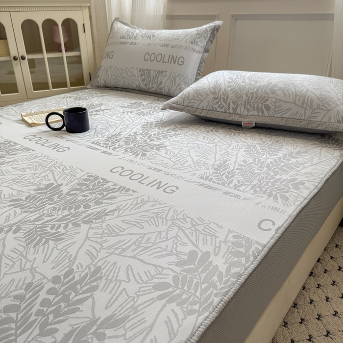 91家纺网 家纺一手货源 找家纺 花漾家居 2025新款A类色织提花PE凉感丝凉席三件套床单床笠款 床笠款-含羞灰