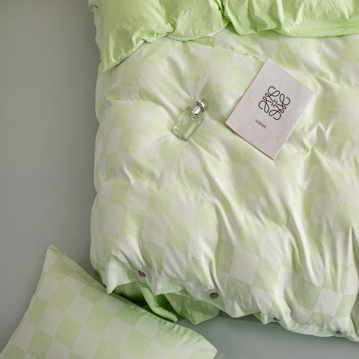 91家纺网 家纺一手货源 找家纺 恋之语 2025新款亲肤舒适提花纽扣款四件套 格律时尚-浅绿