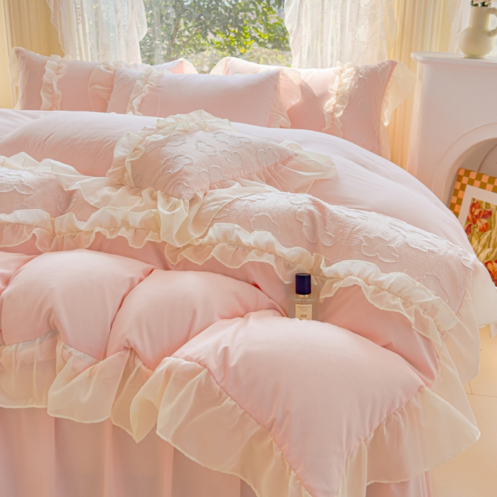 91家纺网 家纺一手货源 找家纺 狂想家  2025新款立体蕾丝花边梦娜系列四件套 梦娜蜜桃粉