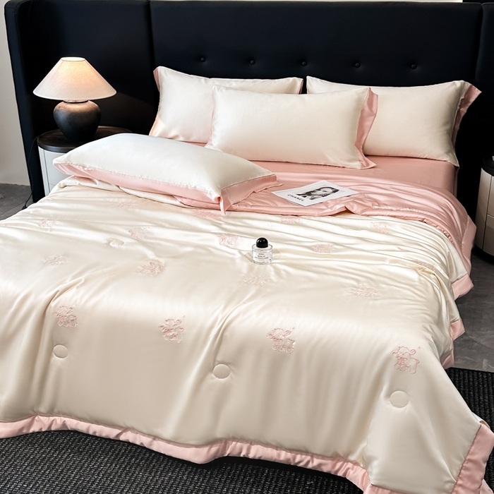 91家纺网 家纺一手货源 找家纺 满羽家纺 2025新款凉感冰丝夏被夏凉被空调被四件套 星星羊-奶白粉