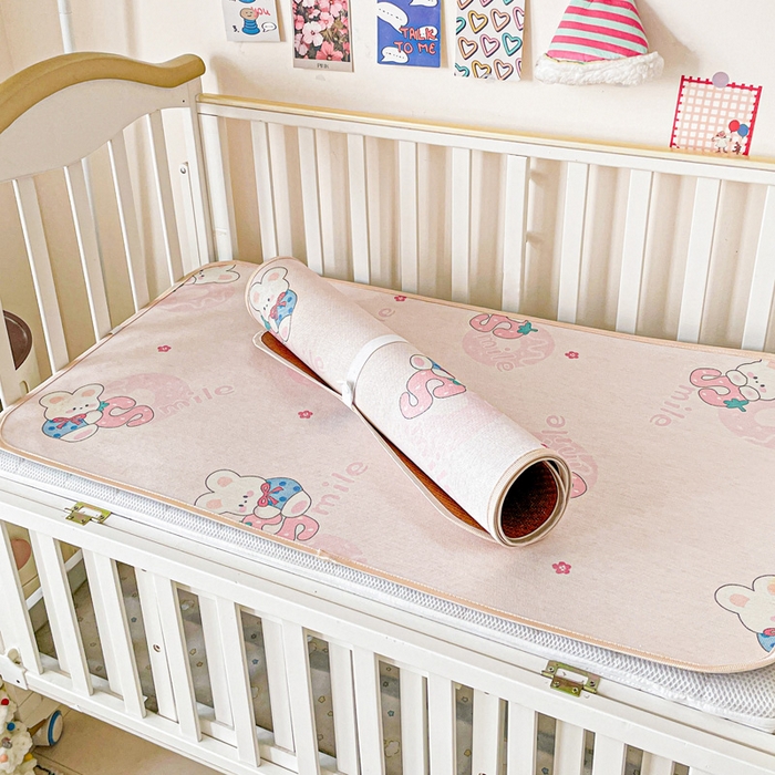 91家纺网 家纺一手货源 找家纺 富馨莱 2025新款幼儿园古藤席冰丝席双面可用儿童凉席双面凉感 糖果兔