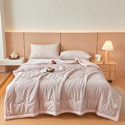 91家纺网 家纺一手货源 找家纺 （总）易博家纺 2025新款格子纯色水洗棉无印风百分百新疆棉花夏被夏凉被被子被芯