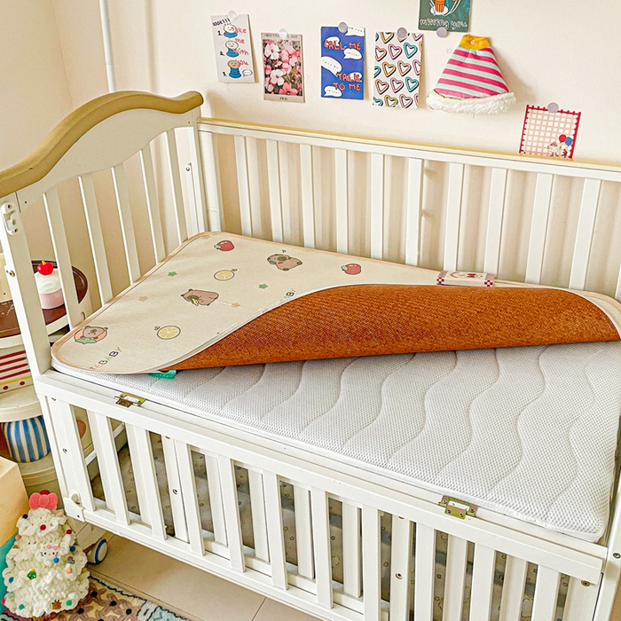 91家纺网 家纺一手货源 找家纺 富馨莱 2025新款幼儿园古藤席冰丝席双面可用儿童凉席双面凉感 萌萌巴拉