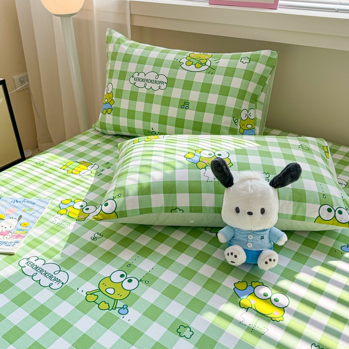 91家纺网 家纺一手货源 找家纺 呗旺鹿 2025新款正版三丽鸥全棉13372单品床笠 格子大眼蛙