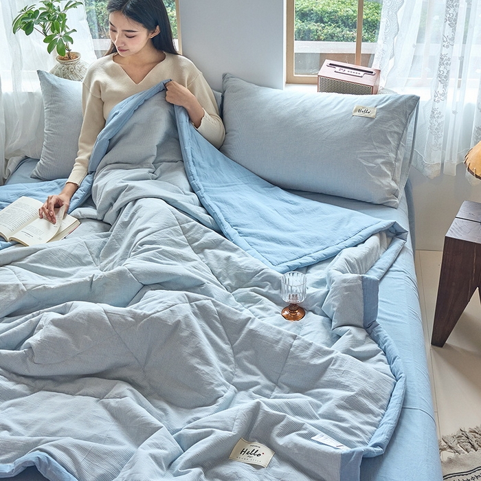 91家纺网 家纺一手货源 找家纺 恋人优选 2025新款纯棉色织水洗夏被 流年雾蓝