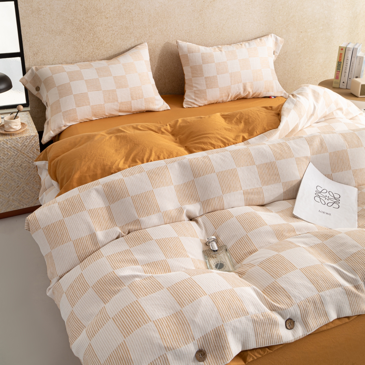 91家纺网 家纺一手货源 找家纺 恋之语 2025新款亲肤舒适提花纽扣款四件套 格律时尚-橙