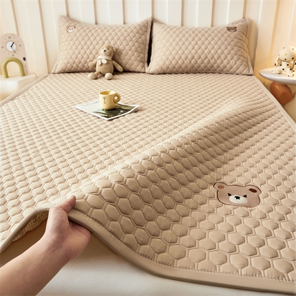 布卢姆床垫 2025新款A类水洗棉刺绣抗菌床护垫 小熊仔-咖啡
