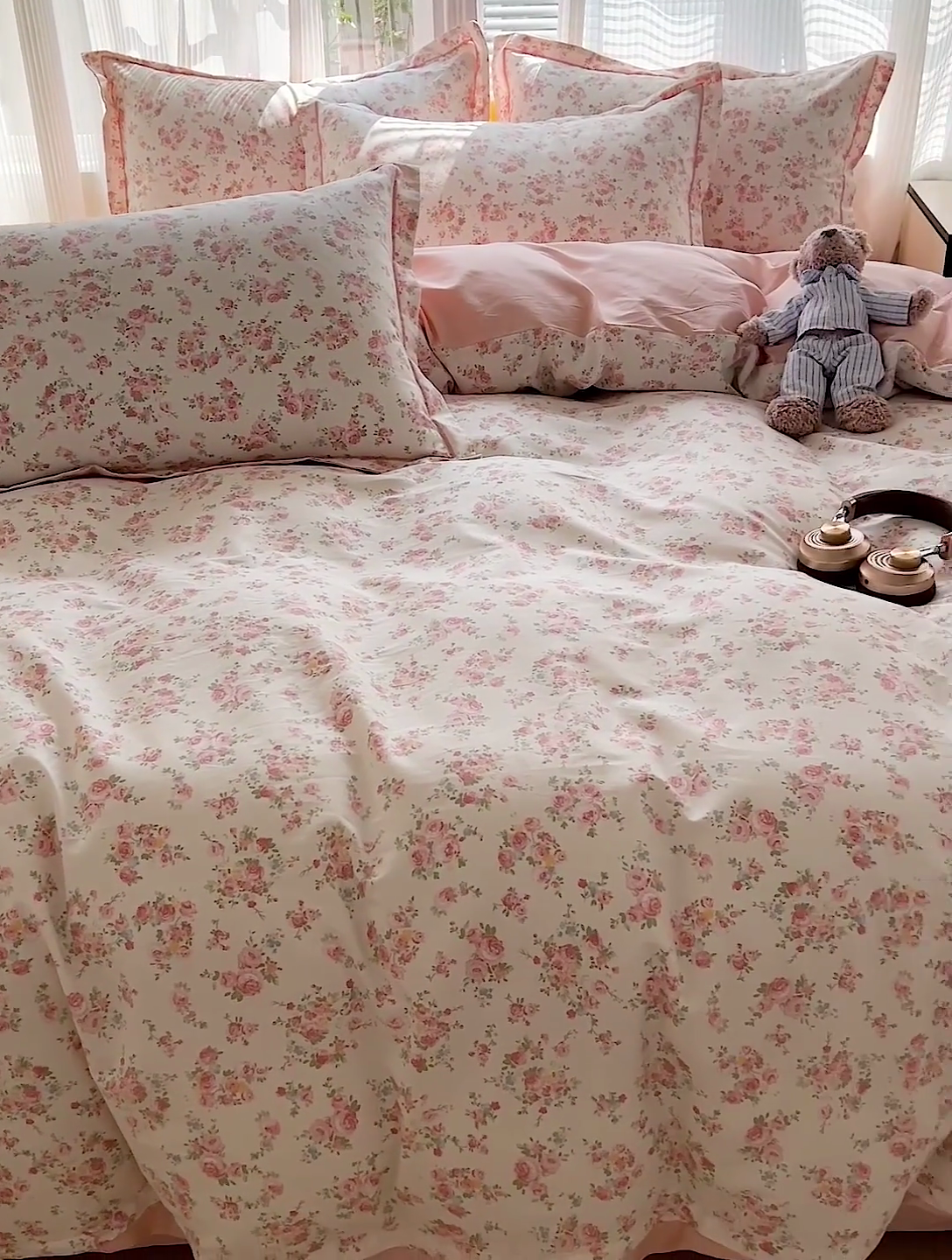 91家纺网 家纺一手货源 找家纺 暖芯优选 2025新款全棉纯棉一字绣四件套系列 花舞轻盈