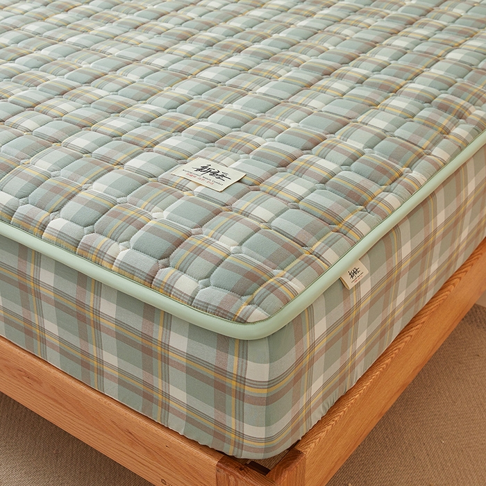 91家纺网 家纺一手货源 找家纺 喜居家纺2025新款A类水洗棉夹棉棉花床笠垫 棉-云舒绿