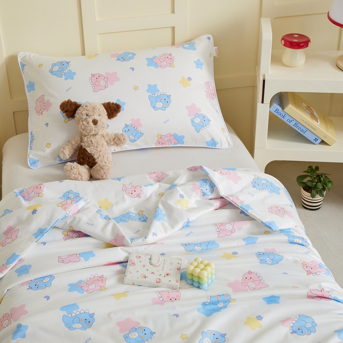 91家纺网 家纺一手货源 找家纺 ds生活馆 2025新款儿童学生纯棉精梳棉系列单夏被 星星恐龙白