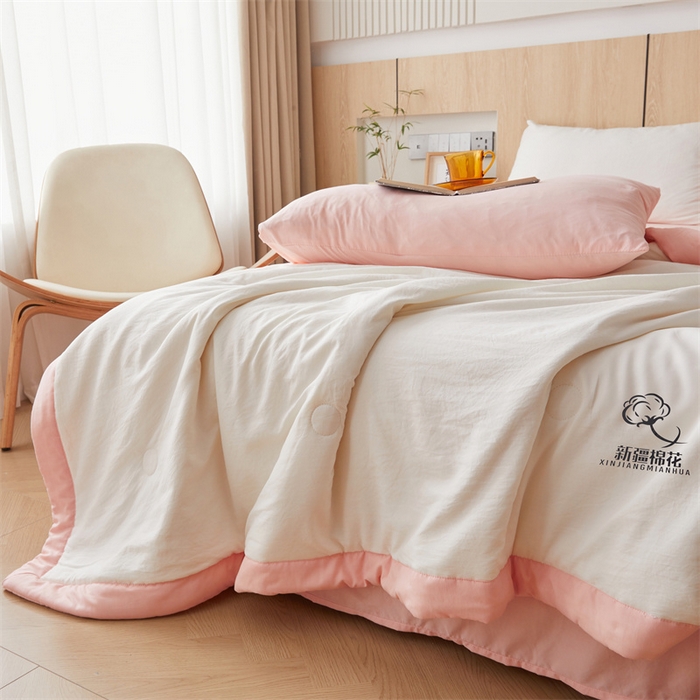 91家纺网 家纺一手货源 找家纺 爱屋及屋 2025新款纯色撞色100%棉花填充夏被夏凉被空调被夏季可机洗薄被子被芯 粉玉+奶白