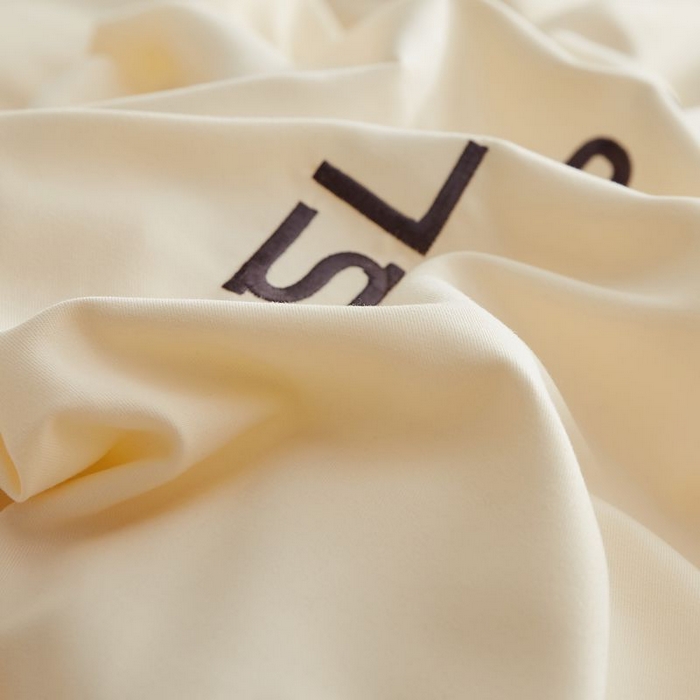 91家纺网 家纺一手货源 找家纺 恋之语 2025新款110克麻绳双拼刺绣单被套 米黄+抹茶绿