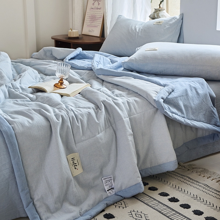 91家纺网 家纺一手货源 找家纺 恋人优选 2025新款纯棉色织水洗夏被 流年雾蓝