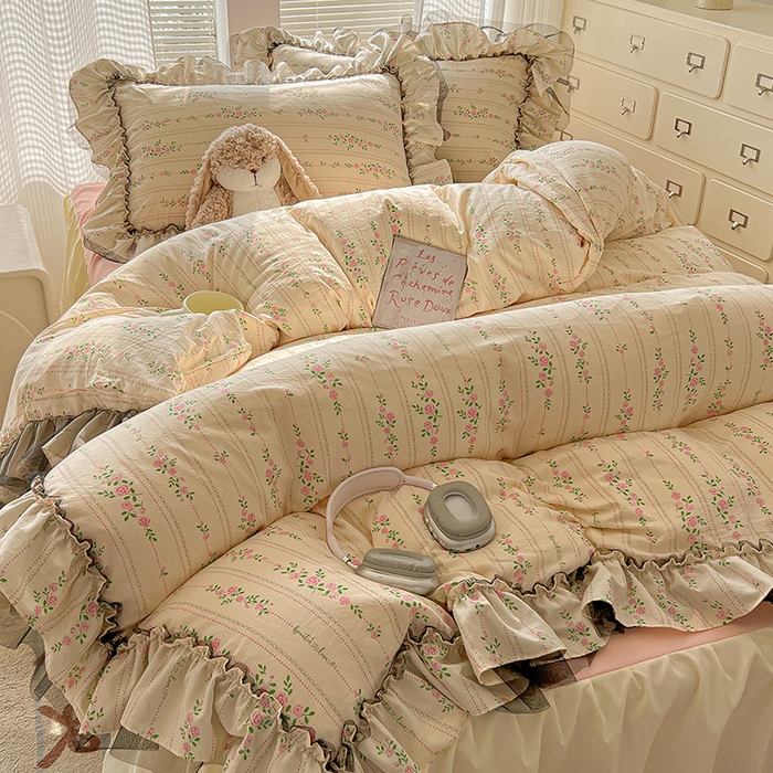 91家纺网 家纺一手货源 找家纺 眠帛家居 2025新款A类法式皱皱纱小清新蕾丝花边四件套 锦簇