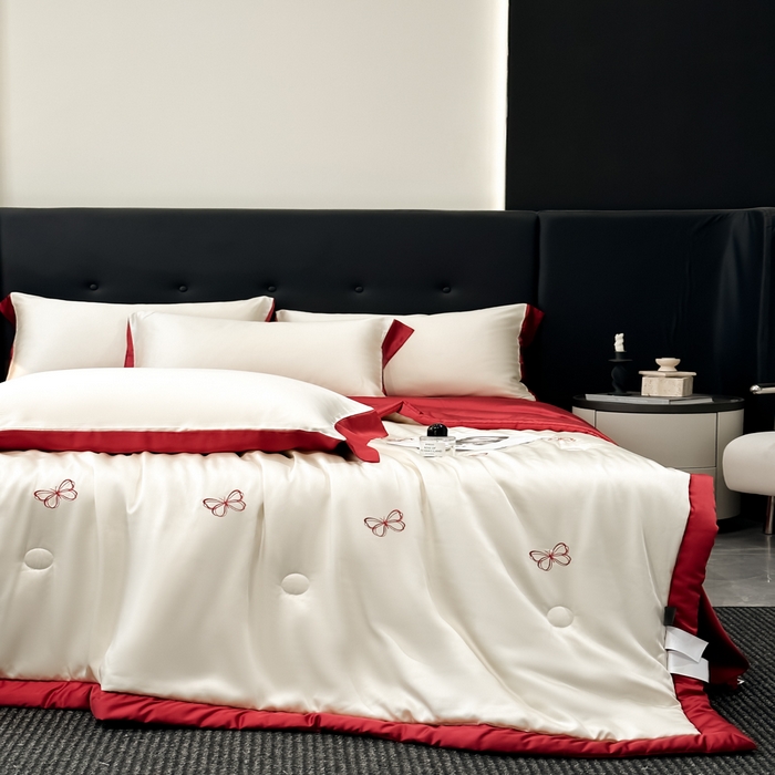 91家纺网 家纺一手货源 找家纺 满羽家纺 2025新款凉感冰丝夏被夏凉被空调被四件套 迷蝶-奶白红