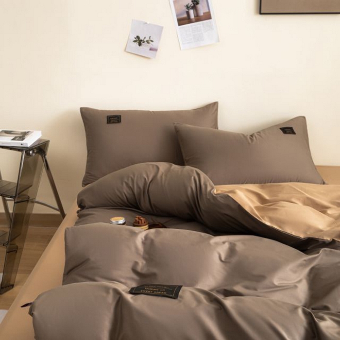 91家纺网 家纺一手货源 找家纺 恋之语 2025新款90克纯色双拼四件套 咖啡+卡其