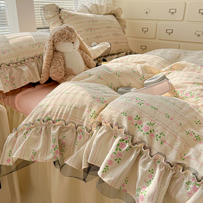 91家纺网 家纺一手货源 找家纺 眠帛家居 2025新款A类法式皱皱纱小清新蕾丝花边四件套 锦簇