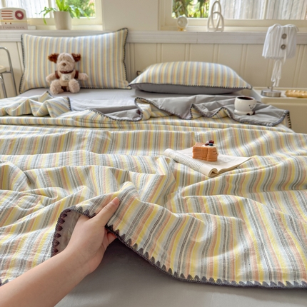 91家纺网 家纺一手货源 找家纺 莱登卡奴 2025新款A类全棉色织水洗棉大豆夏被四件套系列 色织夏被-里恩浅灰