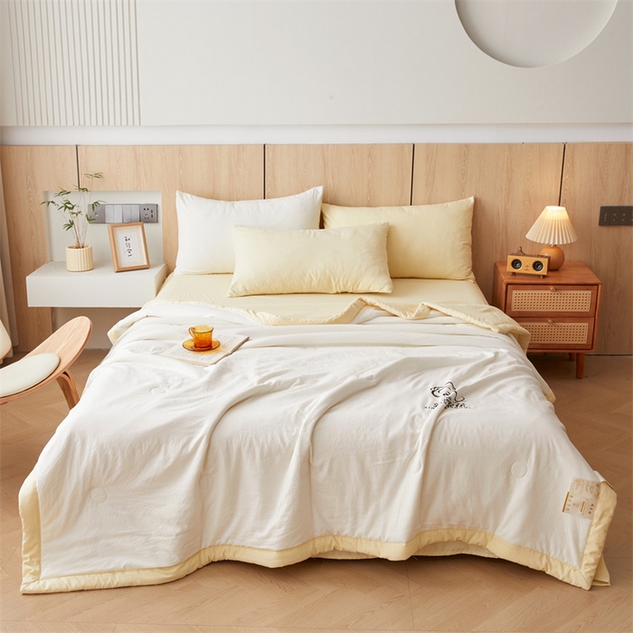 91家纺网 家纺一手货源 找家纺 爱屋及屋 2025新款纯色撞色100%棉花填充夏被夏凉被空调被夏季可机洗薄被子被芯 米黄+奶白