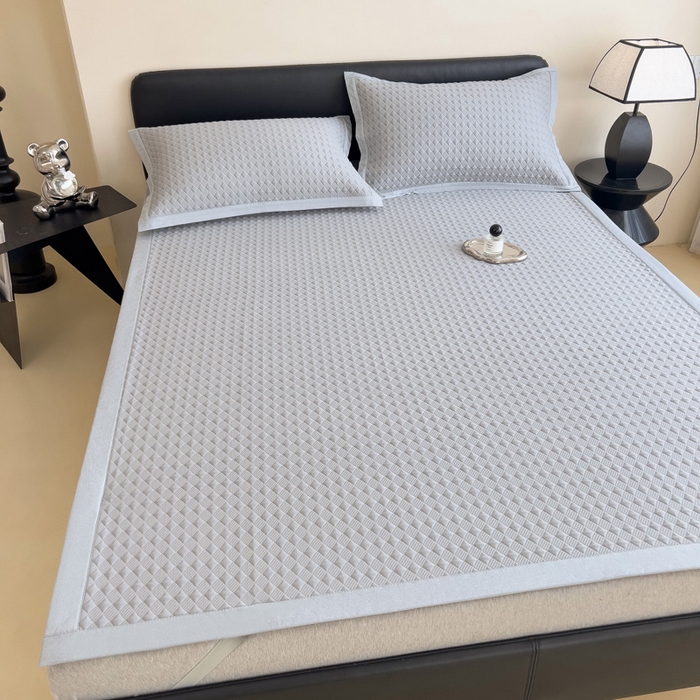 91家纺网 家纺一手货源 找家纺 席世家 2025新款凉感席冰豆豆席子三套件凉席床笠 小方格珍珠灰-床席款