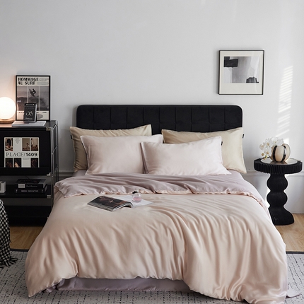 91家纺网 家纺一手货源 找家纺 2025新款春夏精致都市风60s兰精天丝纯色拼色四件套 浅杏-星黛紫