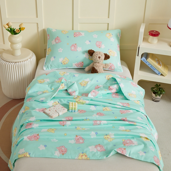 91家纺网 家纺一手货源 找家纺 ds生活馆 2025新款儿童学生纯棉精梳棉系列单夏被 星星恐龙绿