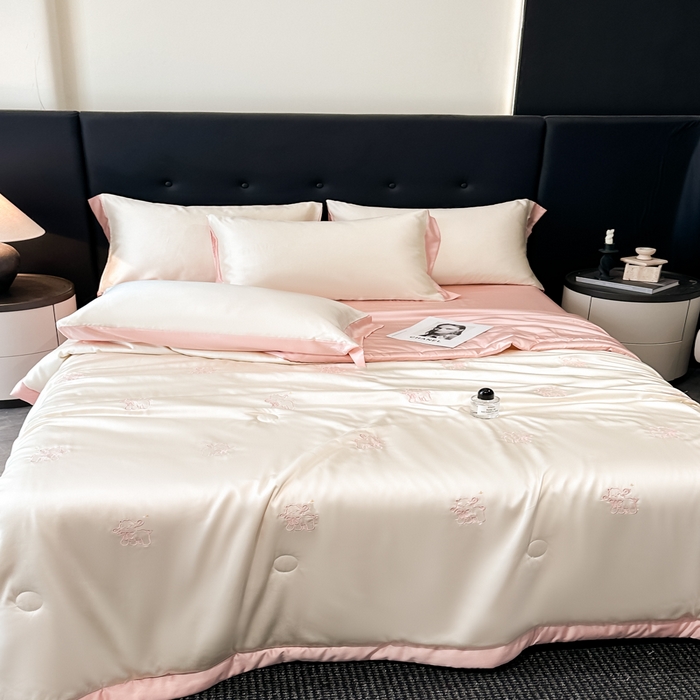 91家纺网 家纺一手货源 找家纺 满羽家纺 2025新款凉感冰丝夏被夏凉被空调被四件套 星星羊-奶白粉