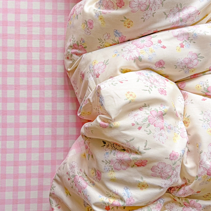 91家纺网 家纺一手货源 找家纺 暖芯优选 2025新款全棉纯棉一字绣四件套系列 春日限定