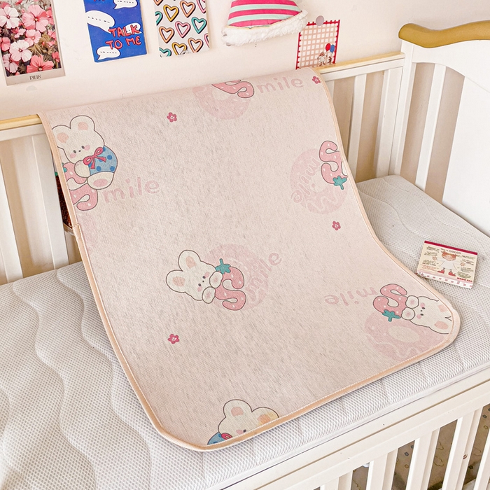 91家纺网 家纺一手货源 找家纺 富馨莱 2025新款幼儿园古藤席冰丝席双面可用儿童凉席双面凉感 糖果兔