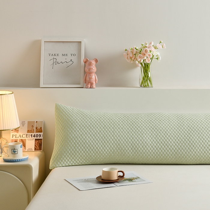 91家纺网 家纺一手货源 找家纺 艾兜坊 2025新款凉豆豆双人枕套 极简-浅绿