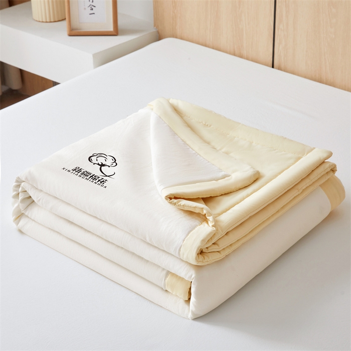 91家纺网 家纺一手货源 找家纺 爱屋及屋 2025新款纯色撞色100%棉花填充夏被夏凉被空调被夏季可机洗薄被子被芯 米黄+奶白