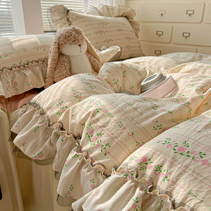 91家纺网 家纺一手货源 找家纺 眠帛家居 2025新款A类法式皱皱纱小清新蕾丝花边四件套 锦簇